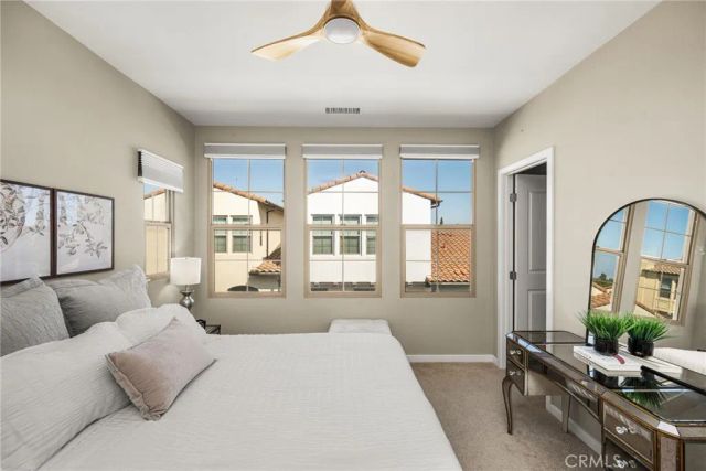 111 Tallowood, Irvine, CA 92620