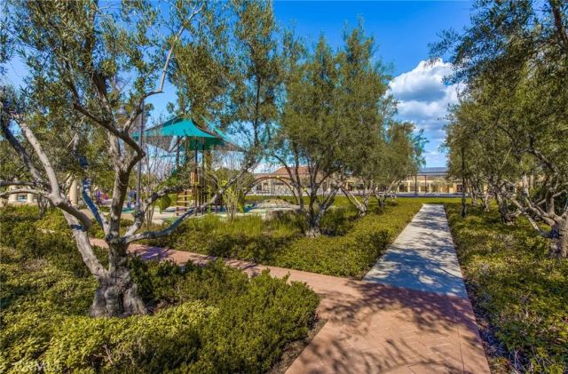 111 Tallowood, Irvine, CA 92620