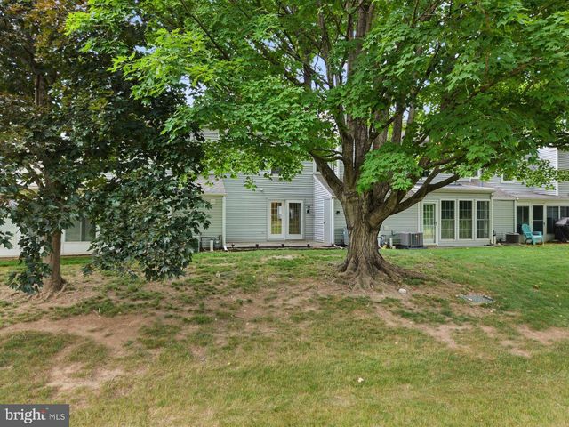 608 CAMBRIDGE CT, Palmyra, PA 17078
