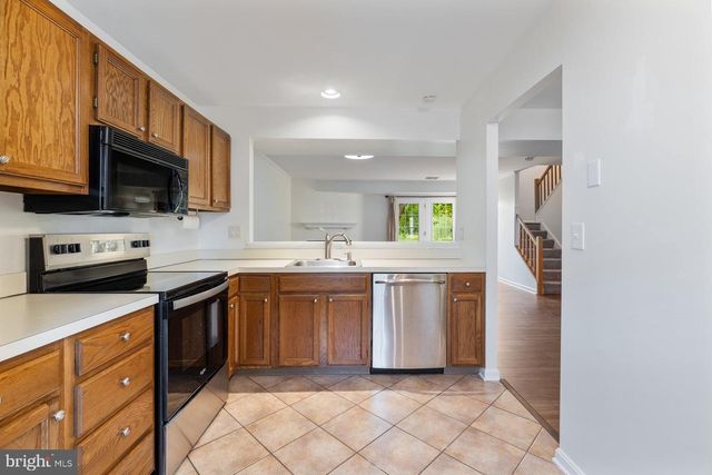 608 CAMBRIDGE CT, Palmyra, PA 17078
