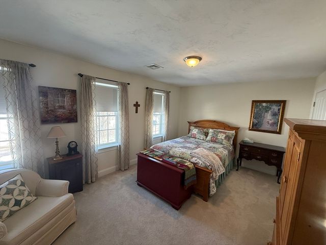 61 Sawmill Ln, Hanson, MA 02341