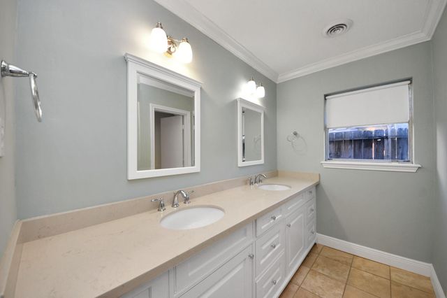 6159 Ella Lee Lane, Houston, TX 77057