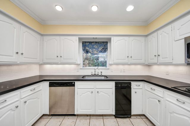 6159 Ella Lee Lane, Houston, TX 77057