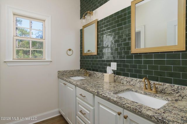 46 Canal Drive, Hattiesburg, MS 39402