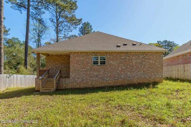 46 Canal Drive, Hattiesburg, MS 39402