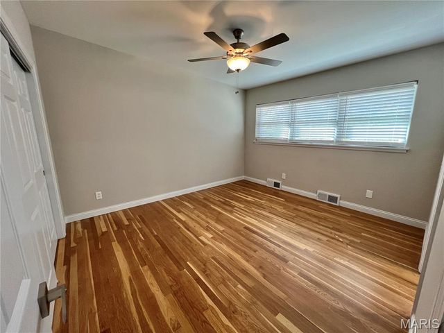 417 Wenneker Drive, Ladue, MO 63124