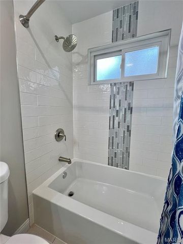 417 Wenneker Drive, Ladue, MO 63124