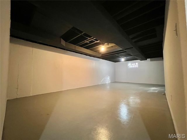 417 Wenneker Drive, Ladue, MO 63124