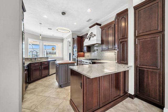 503 Regatta Bay Boulevard, Destin, FL 32541