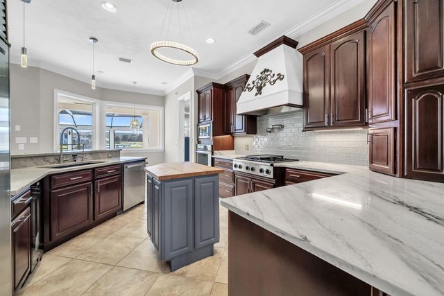 503 Regatta Bay Boulevard, Destin, FL 32541