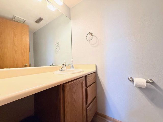 516 Mohawk Trail, Deforest, WI 53532