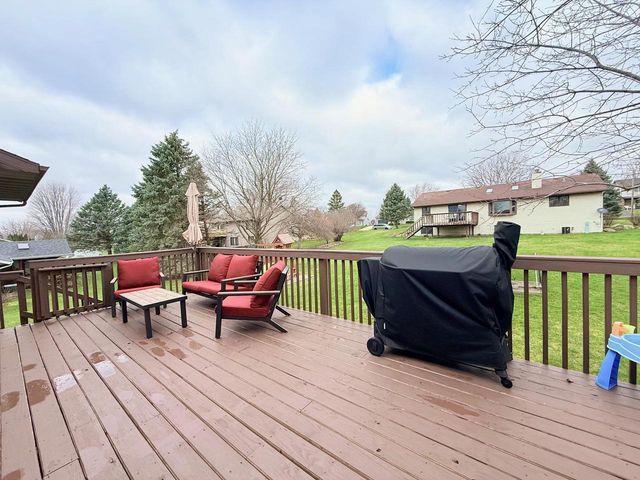 516 Mohawk Trail, Deforest, WI 53532