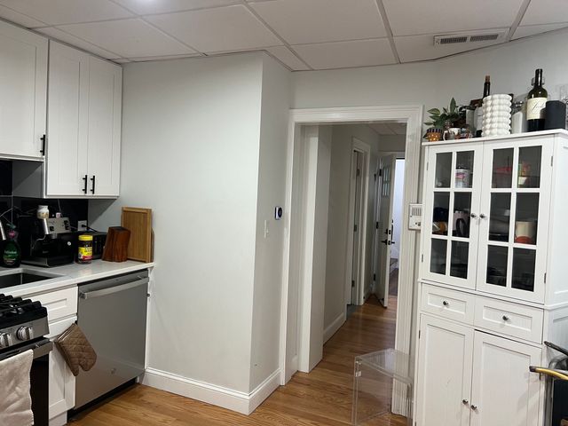 11 Henchman Street 2R, Boston, MA 02113