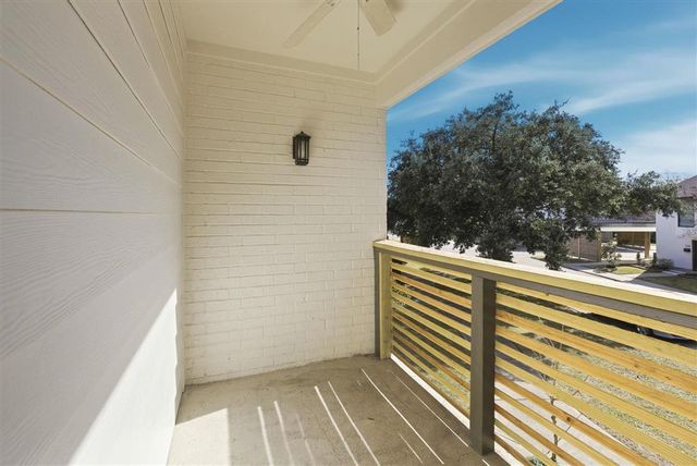 2320 Lake Street, Lake Charles, LA 70601