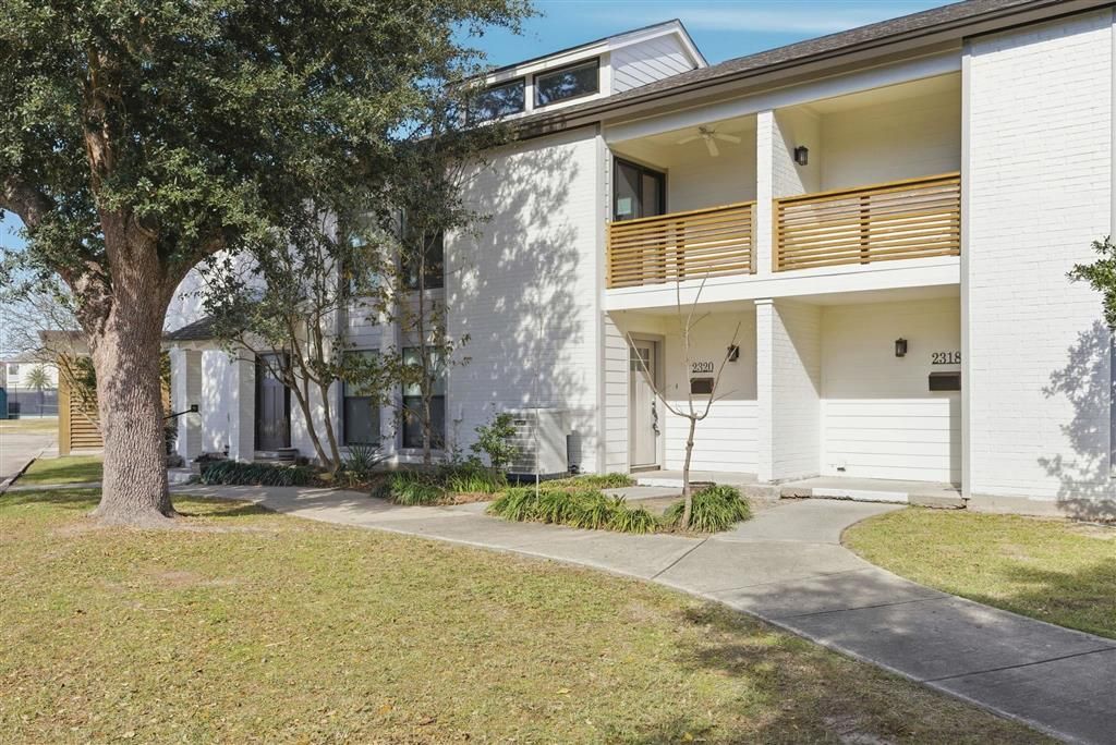 2320 Lake Street, Lake Charles, LA 70601