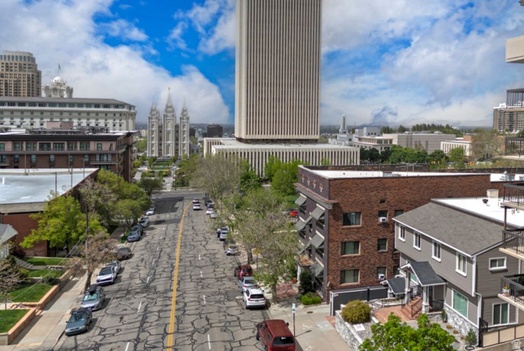 Image 3 of property listing at 125 E 1ST AVE #308, Salt Lake City, UT 84103