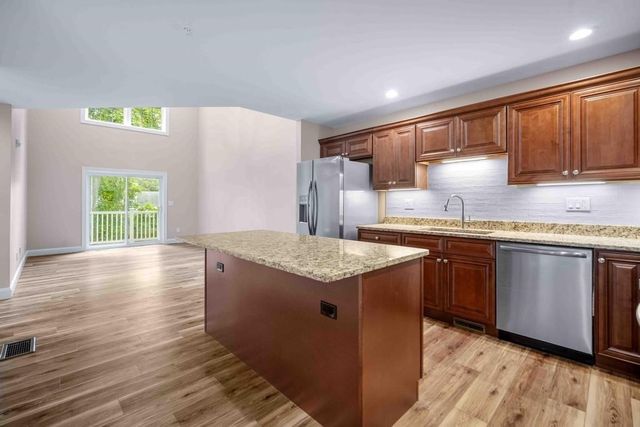 4 Sabrina Way B, Agawam, MA 01001