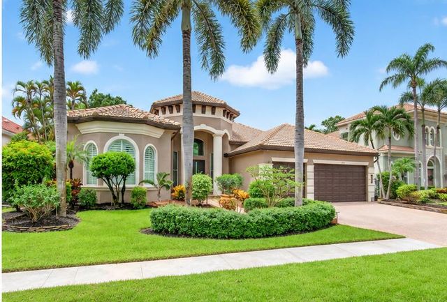 6903 Royal Orchid Circle, Delray Beach, FL 33446