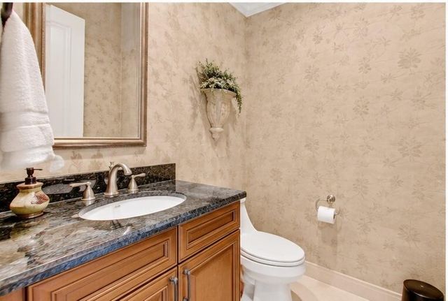 6903 Royal Orchid Circle, Delray Beach, FL 33446