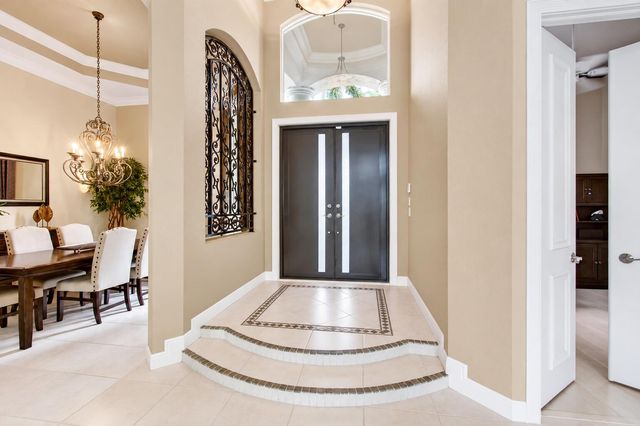 6903 Royal Orchid Circle, Delray Beach, FL 33446