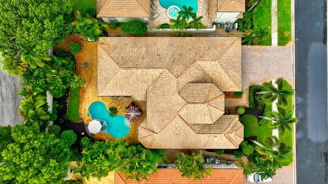 6903 Royal Orchid Circle, Delray Beach, FL 33446