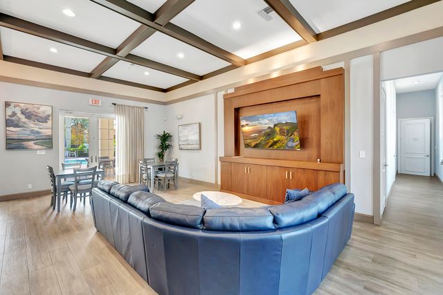 6903 Royal Orchid Circle, Delray Beach, FL 33446