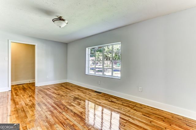 1928 Skidaway Road, Savannah, GA 31404