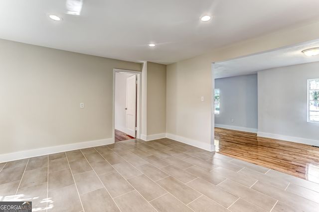 1928 Skidaway Road, Savannah, GA 31404