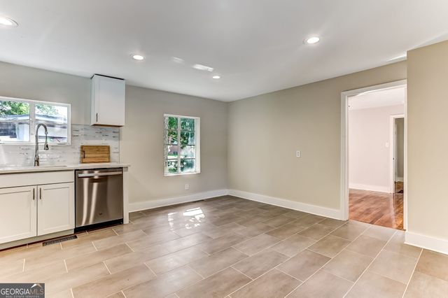 1928 Skidaway Road, Savannah, GA 31404