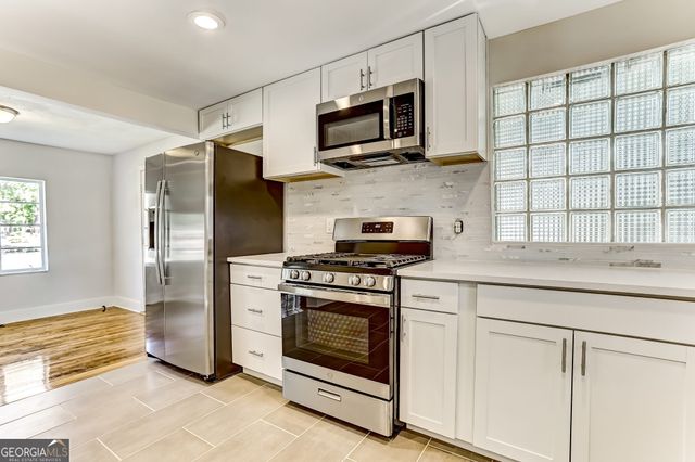 1928 Skidaway Road, Savannah, GA 31404