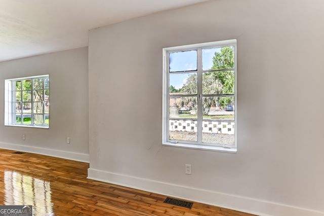 1928 Skidaway Road, Savannah, GA 31404