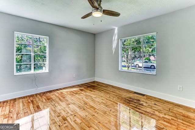 1928 Skidaway Road, Savannah, GA 31404