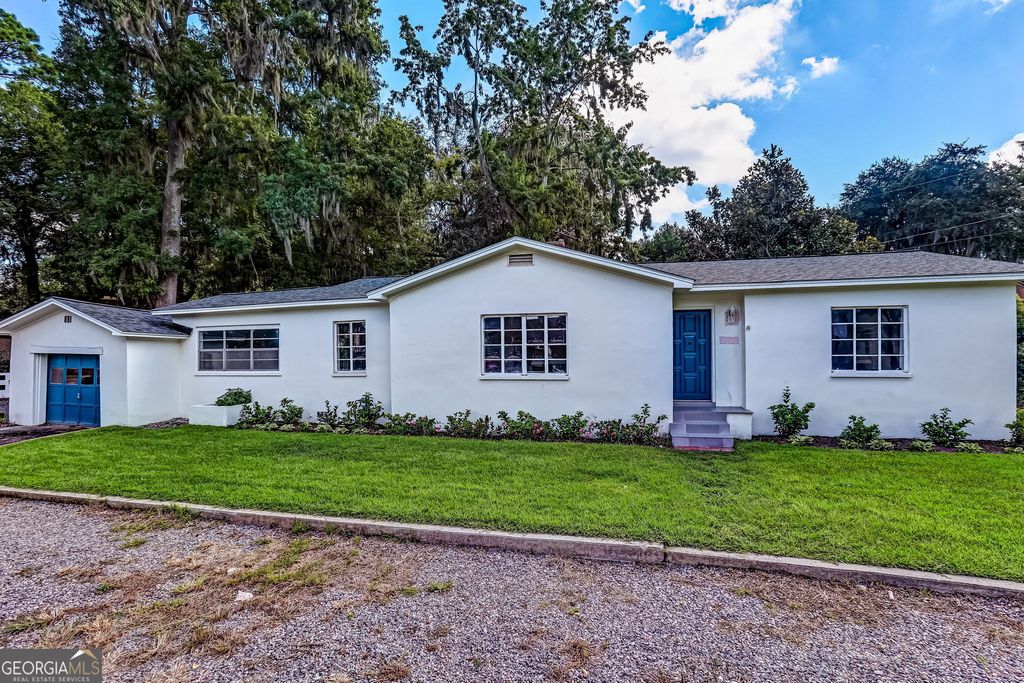 1928 Skidaway Road, Savannah, GA 31404