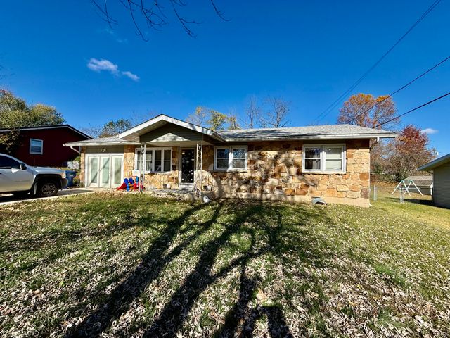 190 North Street, Houston, MO 65483