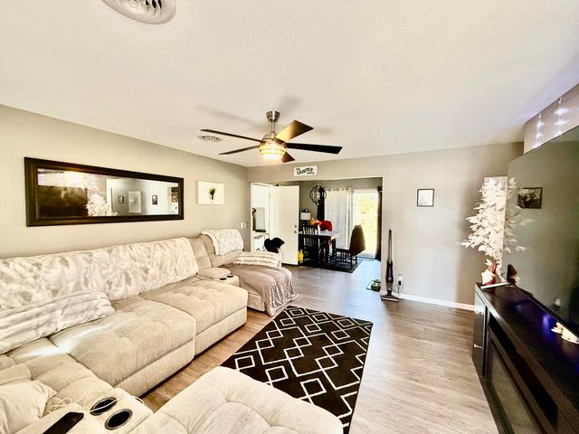 190 North Street, Houston, MO 65483