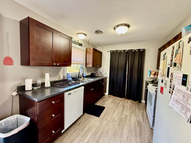 190 North Street, Houston, MO 65483