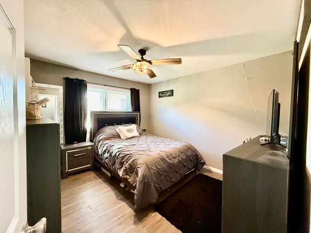 190 North Street, Houston, MO 65483