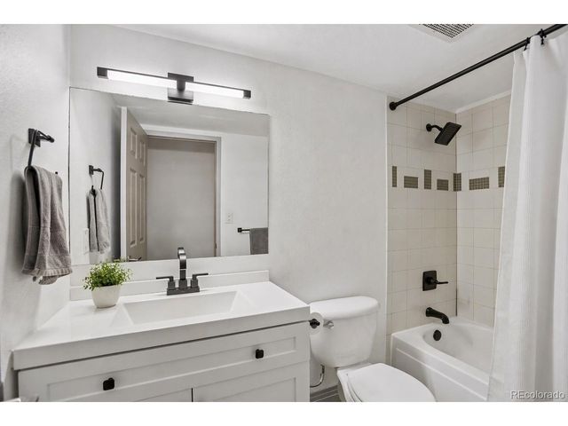 601 W 11th Ave 310, Denver, CO 80204