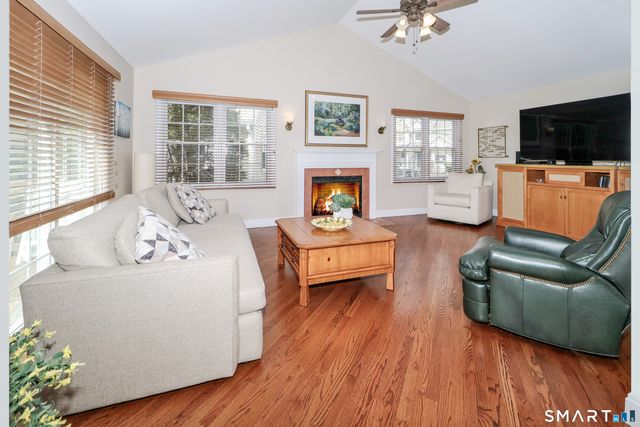 415 Pitkin Hollow 415, Trumbull, CT 06611