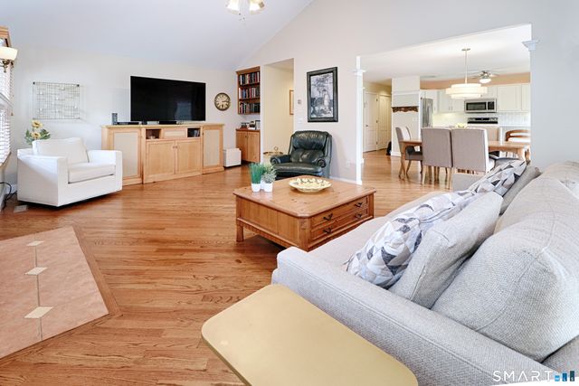 415 Pitkin Hollow 415, Trumbull, CT 06611