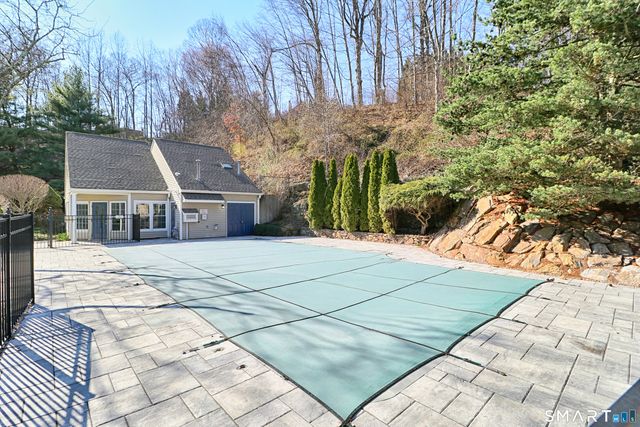 415 Pitkin Hollow 415, Trumbull, CT 06611