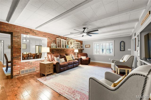 809 N Meadow Lane, Herculaneum, MO 63048