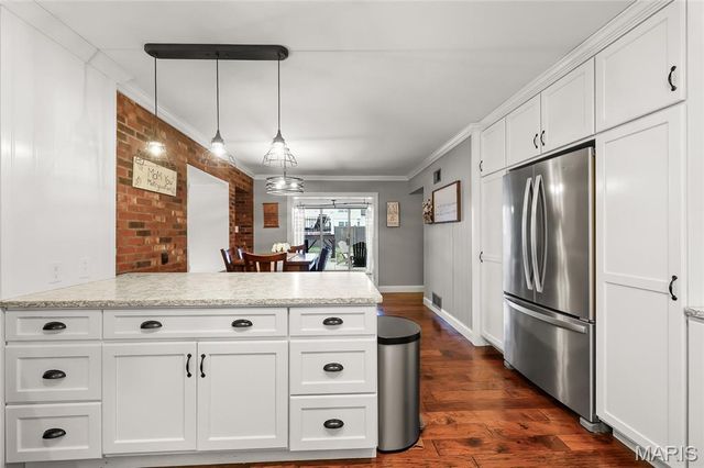 809 N Meadow Lane, Herculaneum, MO 63048