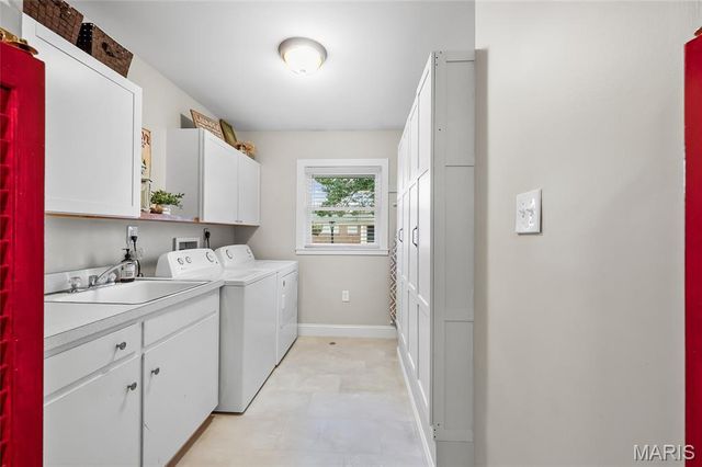 809 N Meadow Lane, Herculaneum, MO 63048