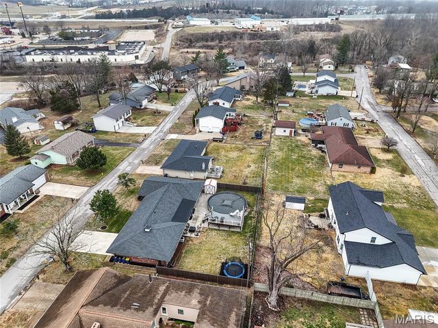 809 N Meadow Lane, Herculaneum, MO 63048