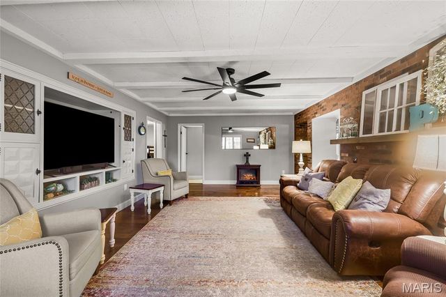 809 N Meadow Lane, Herculaneum, MO 63048