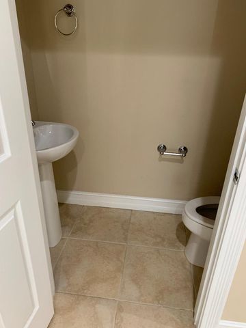 1176 Pinewood Lake Court, Greenacres, FL 33415
