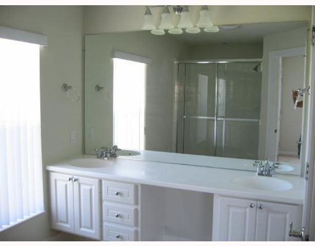 1176 Pinewood Lake Court, Greenacres, FL 33415
