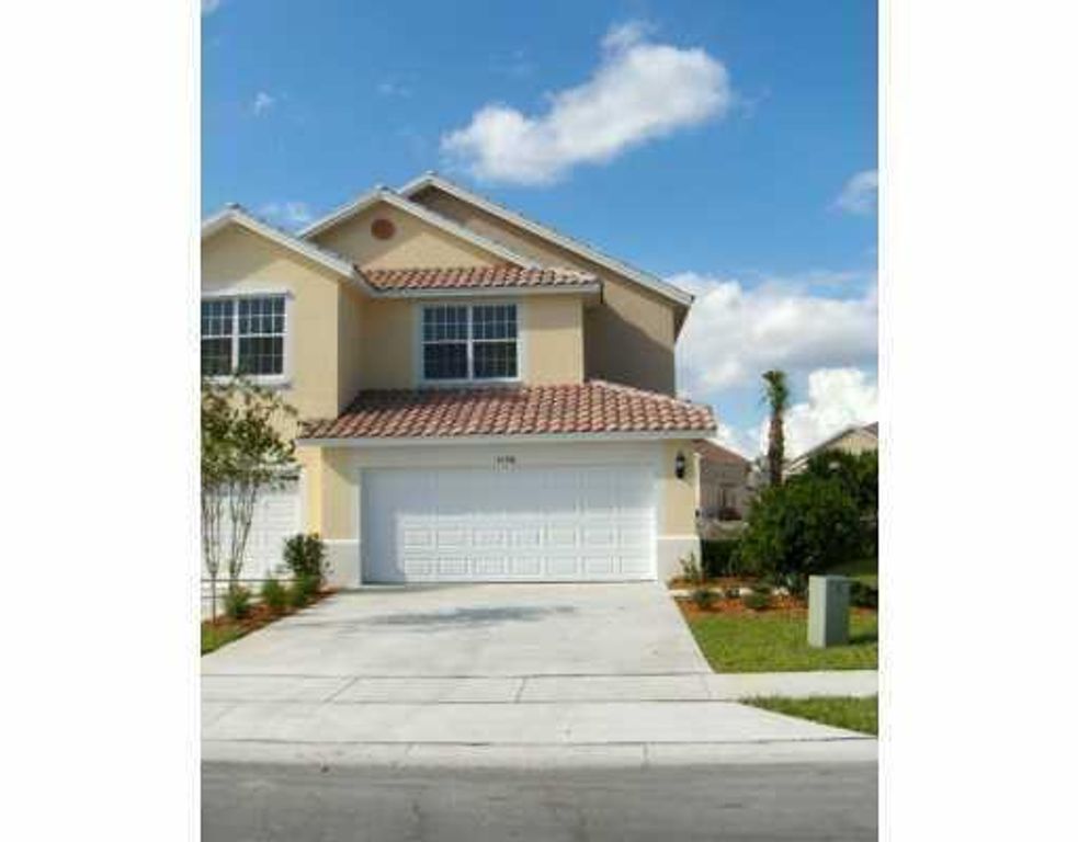 1176 Pinewood Lake Court, Greenacres, FL 33415