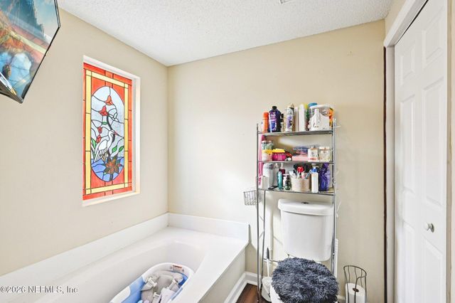 2914 CARLEON Road, Jacksonville, FL 32218